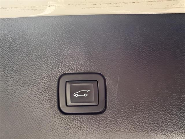 2019 Chevrolet Traverse 3LT, available for sale in Stratford, Connecticut | Wiz Leasing Inc. Stratford, Connecticut 2019 Chevrolet Traverse 3LT, available for sale in Stratford, Connecticut | Wiz Leasing Inc. Stratford, Connecticut