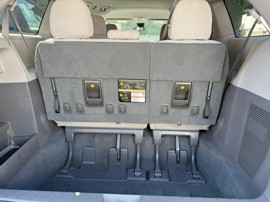 2019 Toyota Sienna L FWD 7-Passenger (Natl), available for sale in Port Chester, New York | JC Lopez Auto Sales Corp. Port Chester, New York 2019 Toyota Sienna L FWD 7-Passenger (Natl), available for sale in Port Chester, New York | JC Lopez Auto Sales Corp. Port Chester, New York