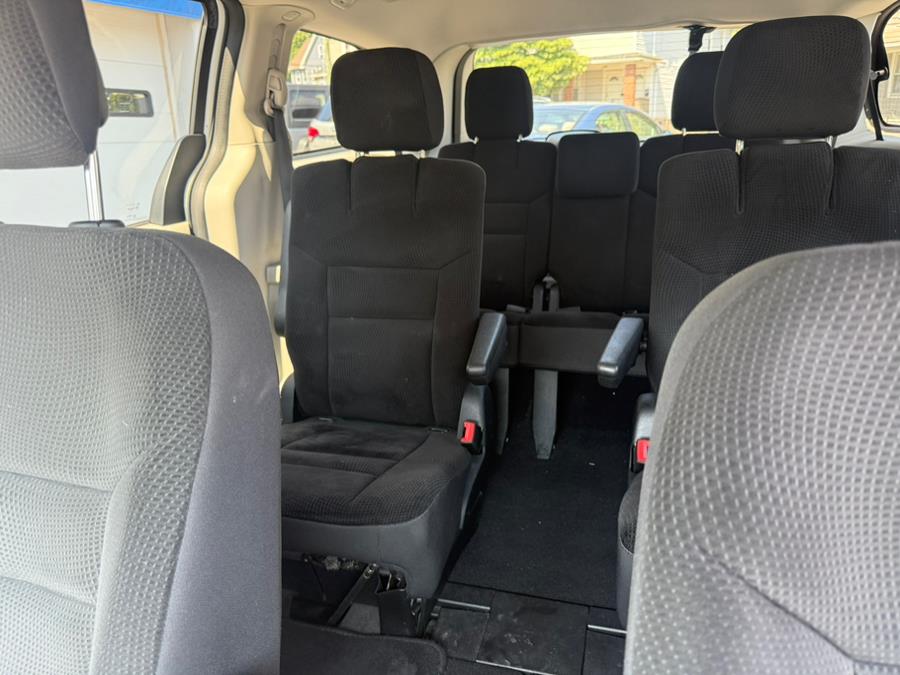 2018 Dodge Grand Caravan SE Wagon, available for sale in Bridgeport, Connecticut | CT Auto. Bridgeport, Connecticut 2018 Dodge Grand Caravan SE Wagon, available for sale in Bridgeport, Connecticut | CT Auto. Bridgeport, Connecticut
