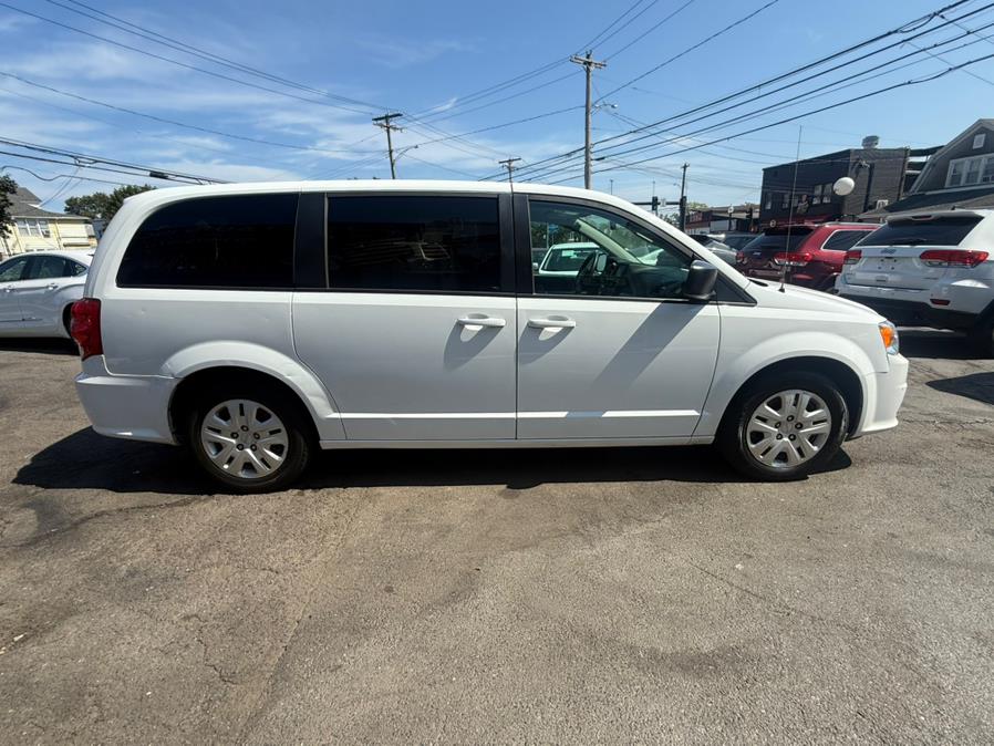 2018 Dodge Grand Caravan SE Wagon, available for sale in Bridgeport, Connecticut | CT Auto. Bridgeport, Connecticut 2018 Dodge Grand Caravan SE Wagon, available for sale in Bridgeport, Connecticut | CT Auto. Bridgeport, Connecticut