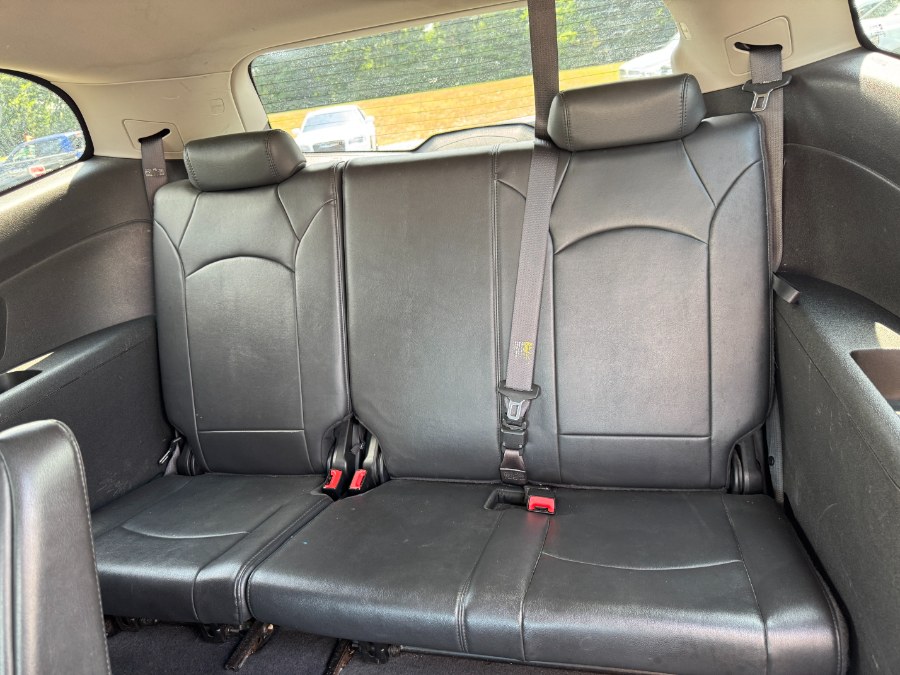 2011 Chevrolet Traverse AWD 4dr LT w/2LT, available for sale in Ortonville, Michigan | Marsh Auto Sales LLC. Ortonville, Michigan 2011 Chevrolet Traverse AWD 4dr LT w/2LT, available for sale in Ortonville, Michigan | Marsh Auto Sales LLC. Ortonville, Michigan
