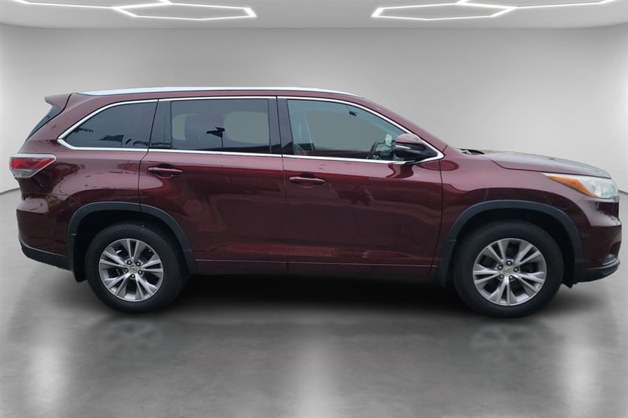 2015 Toyota Highlander AWD 4dr V6 XLE (Natl), available for sale in Lindenhurst, New York | Power Motor Group. Lindenhurst, New York 2015 Toyota Highlander AWD 4dr V6 XLE (Natl), available for sale in Lindenhurst, New York | Power Motor Group. Lindenhurst, New York