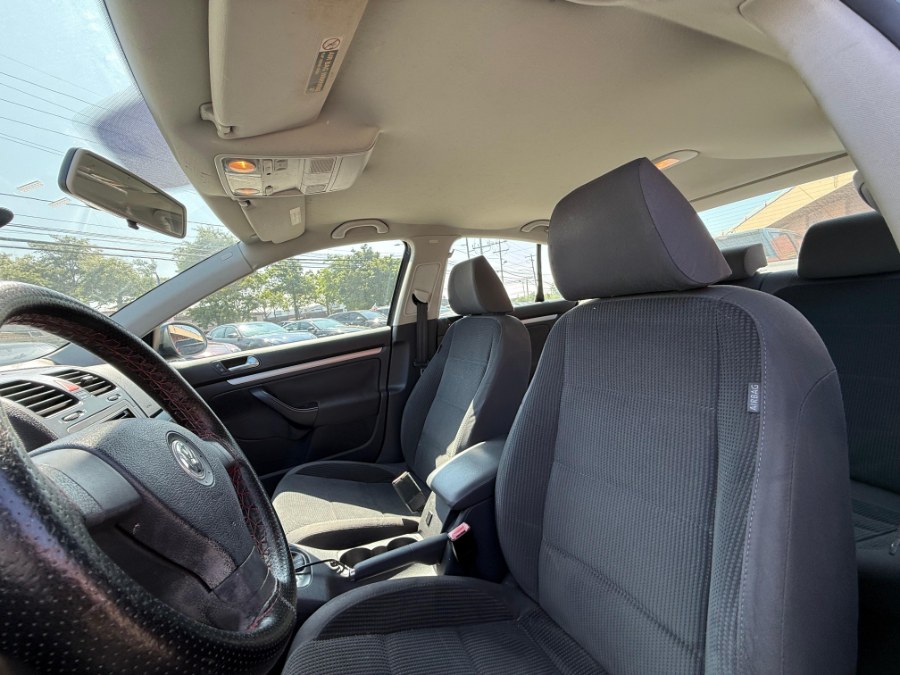 2009 Volkswagen Jetta Sedan 4dr Auto S, available for sale in Hicksville, New York | REGAL AUTOHAUS Auto Service and Sales. Hicksville, New York 2009 Volkswagen Jetta Sedan 4dr Auto S, available for sale in Hicksville, New York | REGAL AUTOHAUS Auto Service and Sales. Hicksville, New York