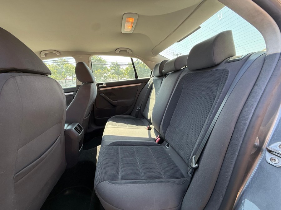 2009 Volkswagen Jetta Sedan 4dr Auto S, available for sale in Hicksville, New York | REGAL AUTOHAUS Auto Service and Sales. Hicksville, New York 2009 Volkswagen Jetta Sedan 4dr Auto S, available for sale in Hicksville, New York | REGAL AUTOHAUS Auto Service and Sales. Hicksville, New York