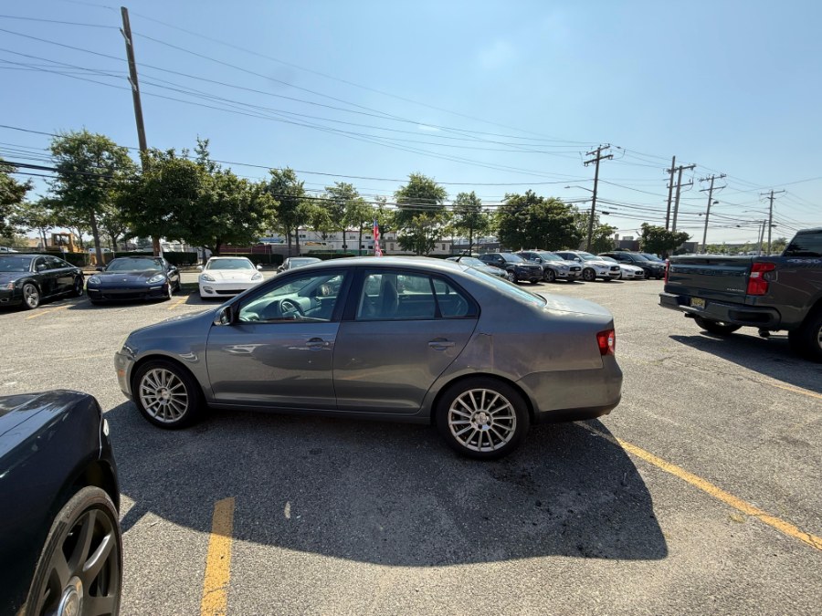 2009 Volkswagen Jetta Sedan 4dr Auto S, available for sale in Hicksville, New York | REGAL AUTOHAUS Auto Service and Sales. Hicksville, New York 2009 Volkswagen Jetta Sedan 4dr Auto S, available for sale in Hicksville, New York | REGAL AUTOHAUS Auto Service and Sales. Hicksville, New York