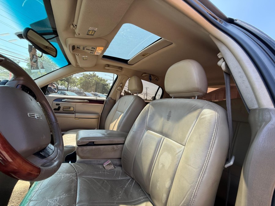 2005 Lincoln Town Car 4dr Sdn Signature Limited, available for sale in Hicksville, New York | REGAL AUTOHAUS Auto Service and Sales. Hicksville, New York 2005 Lincoln Town Car 4dr Sdn Signature Limited, available for sale in Hicksville, New York | REGAL AUTOHAUS Auto Service and Sales. Hicksville, New York