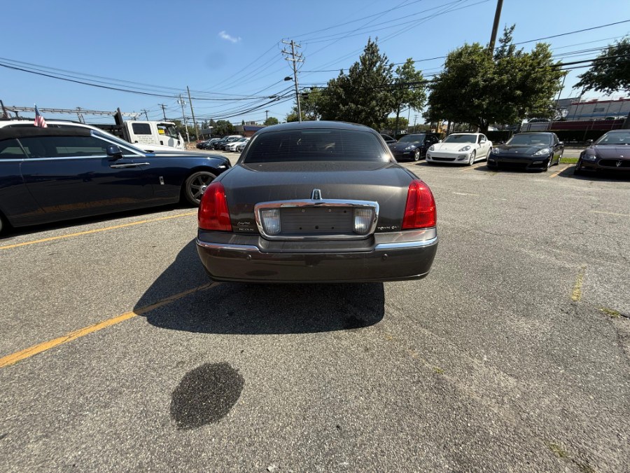 2005 Lincoln Town Car 4dr Sdn Signature Limited, available for sale in Hicksville, New York | REGAL AUTOHAUS Auto Service and Sales. Hicksville, New York 2005 Lincoln Town Car 4dr Sdn Signature Limited, available for sale in Hicksville, New York | REGAL AUTOHAUS Auto Service and Sales. Hicksville, New York