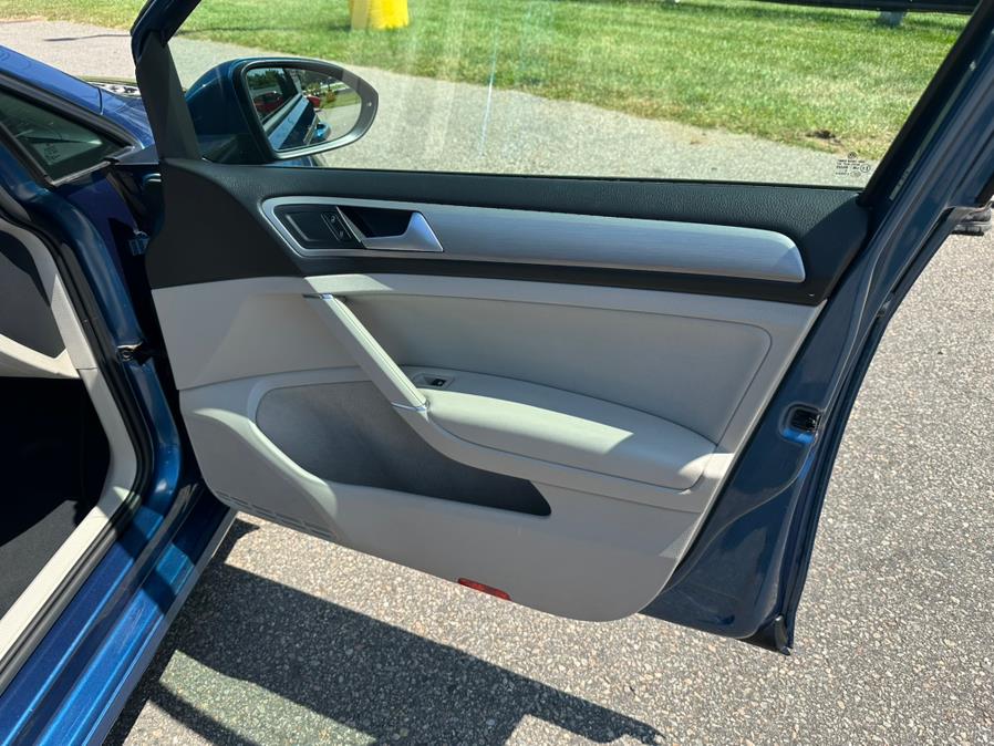 2017 Volkswagen Golf 1.8T 4-Door Wolfsburg Edition Manual, available for sale in South Windsor, Connecticut | Mike And Tony Auto Sales, Inc. South Windsor, Connecticut 2017 Volkswagen Golf 1.8T 4-Door Wolfsburg Edition Manual, available for sale in South Windsor, Connecticut | Mike And Tony Auto Sales, Inc. South Windsor, Connecticut