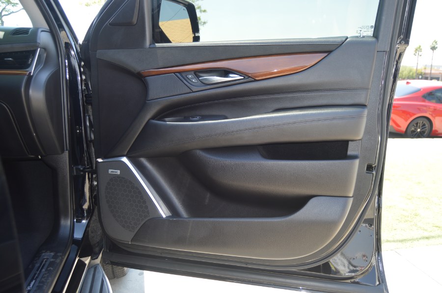 2019 Cadillac Escalade ESV 4WD 4dr Premium Luxury, available for sale in Moreno Valley, California | Fusion Motors Inc. Moreno Valley, California 2019 Cadillac Escalade ESV 4WD 4dr Premium Luxury, available for sale in Moreno Valley, California | Fusion Motors Inc. Moreno Valley, California