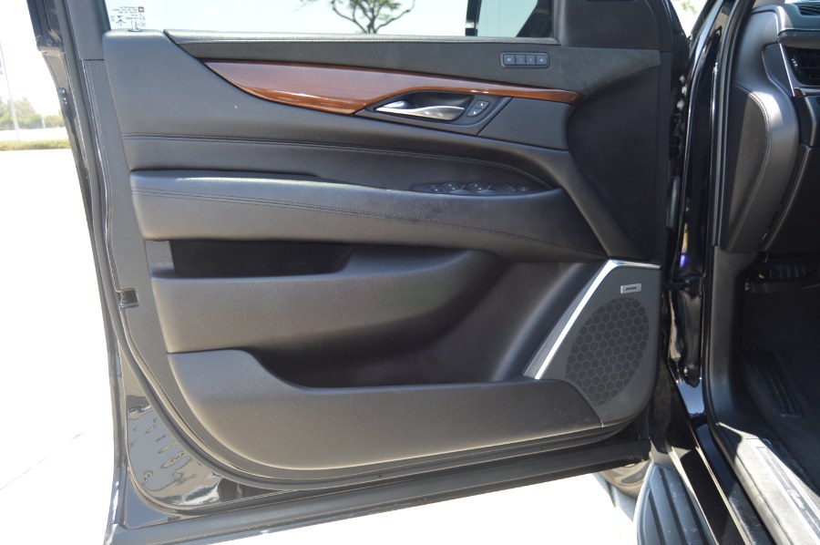2019 Cadillac Escalade ESV 4WD 4dr Premium Luxury, available for sale in Moreno Valley, California | Fusion Motors Inc. Moreno Valley, California 2019 Cadillac Escalade ESV 4WD 4dr Premium Luxury, available for sale in Moreno Valley, California | Fusion Motors Inc. Moreno Valley, California