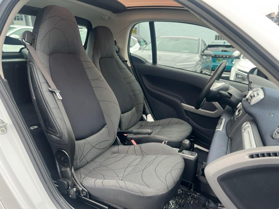 2016 smart fortwo electric drive Passion Coupe, available for sale in Daly City, California | Green Light Auto Wholesale. Daly City, California 2016 smart fortwo electric drive Passion Coupe, available for sale in Daly City, California | Green Light Auto Wholesale. Daly City, California