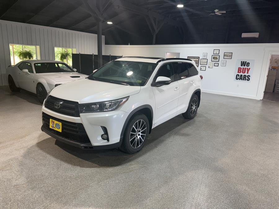 2018 Toyota Highlander SE V6 AWD (Natl), available for sale in Pittsfield, Maine | Maine Central Motors. Pittsfield, Maine 2018 Toyota Highlander SE V6 AWD (Natl), available for sale in Pittsfield, Maine | Maine Central Motors. Pittsfield, Maine