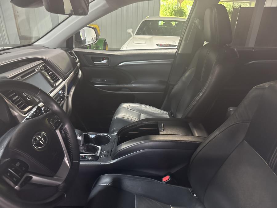 2018 Toyota Highlander SE V6 AWD (Natl), available for sale in Pittsfield, Maine | Maine Central Motors. Pittsfield, Maine 2018 Toyota Highlander SE V6 AWD (Natl), available for sale in Pittsfield, Maine | Maine Central Motors. Pittsfield, Maine