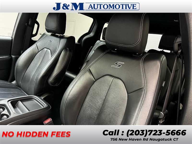 2020 Chrysler Pacifica Launch Edition, available for sale in Naugatuck, Connecticut | J&M Automotive Sls&Svc LLC. Naugatuck, Connecticut 2020 Chrysler Pacifica Launch Edition, available for sale in Naugatuck, Connecticut | J&M Automotive Sls&Svc LLC. Naugatuck, Connecticut