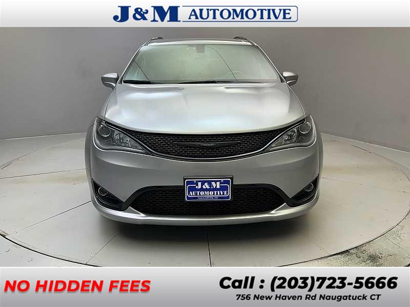 2020 Chrysler Pacifica Launch Edition, available for sale in Naugatuck, Connecticut | J&M Automotive Sls&Svc LLC. Naugatuck, Connecticut 2020 Chrysler Pacifica Launch Edition, available for sale in Naugatuck, Connecticut | J&M Automotive Sls&Svc LLC. Naugatuck, Connecticut