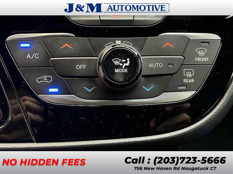 2020 Chrysler Pacifica Launch Edition, available for sale in Naugatuck, Connecticut | J&M Automotive Sls&Svc LLC. Naugatuck, Connecticut 2020 Chrysler Pacifica Launch Edition, available for sale in Naugatuck, Connecticut | J&M Automotive Sls&Svc LLC. Naugatuck, Connecticut