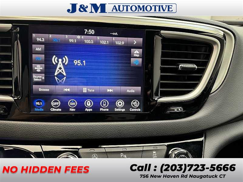 2020 Chrysler Pacifica Launch Edition, available for sale in Naugatuck, Connecticut | J&M Automotive Sls&Svc LLC. Naugatuck, Connecticut 2020 Chrysler Pacifica Launch Edition, available for sale in Naugatuck, Connecticut | J&M Automotive Sls&Svc LLC. Naugatuck, Connecticut