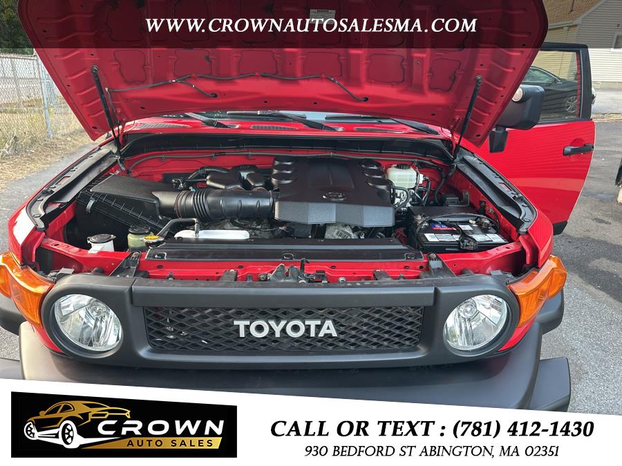 2012 Toyota FJ Cruiser 4WD 4dr Auto (Natl), available for sale in Abington, Massachusetts | Crown Auto Sales. Abington, Massachusetts 2012 Toyota FJ Cruiser 4WD 4dr Auto (Natl), available for sale in Abington, Massachusetts | Crown Auto Sales. Abington, Massachusetts