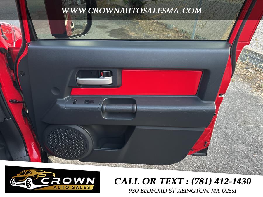 2012 Toyota FJ Cruiser 4WD 4dr Auto (Natl), available for sale in Abington, Massachusetts | Crown Auto Sales. Abington, Massachusetts 2012 Toyota FJ Cruiser 4WD 4dr Auto (Natl), available for sale in Abington, Massachusetts | Crown Auto Sales. Abington, Massachusetts