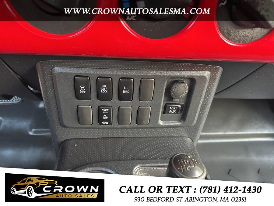 2012 Toyota FJ Cruiser 4WD 4dr Auto (Natl), available for sale in Abington, Massachusetts | Crown Auto Sales. Abington, Massachusetts 2012 Toyota FJ Cruiser 4WD 4dr Auto (Natl), available for sale in Abington, Massachusetts | Crown Auto Sales. Abington, Massachusetts