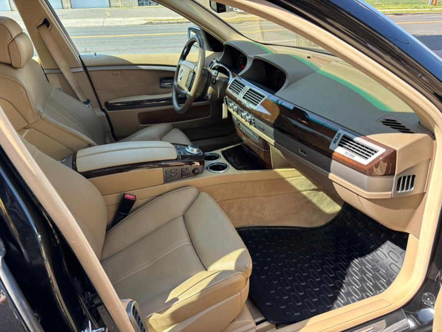 2006 BMW 7 Series 750Li 4dr Sdn, available for sale in New haven, Connecticut | Wilson Maturo Motors. New haven, Connecticut 2006 BMW 7 Series 750Li 4dr Sdn, available for sale in New haven, Connecticut | Wilson Maturo Motors. New haven, Connecticut