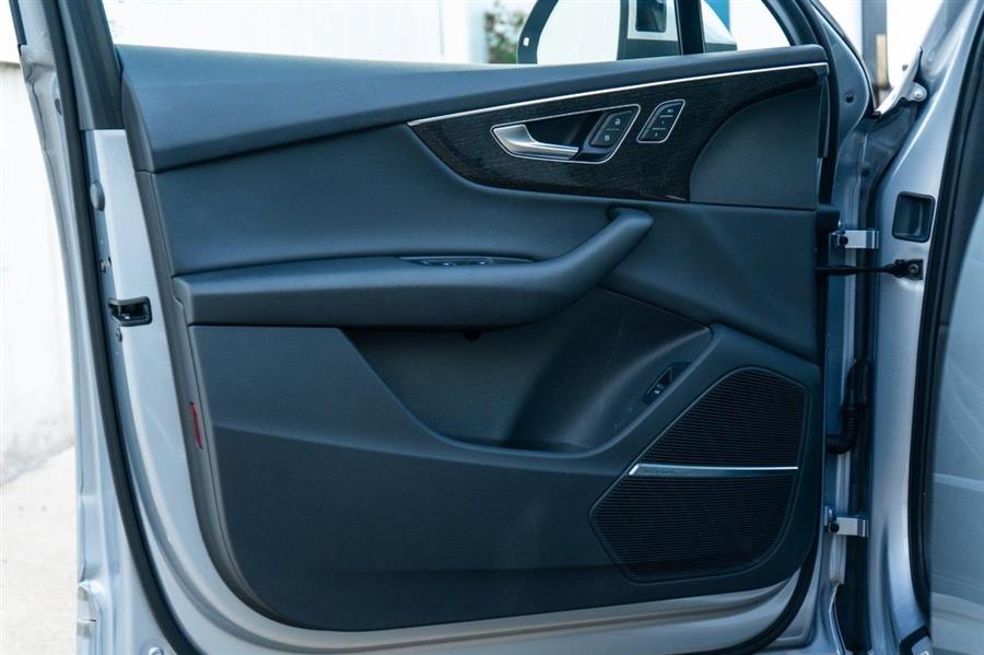 2022 Audi Q7 Premium Plus, available for sale in Woodside, New York | Drive Central. Woodside, New York 2022 Audi Q7 Premium Plus, available for sale in Woodside, New York | Drive Central. Woodside, New York
