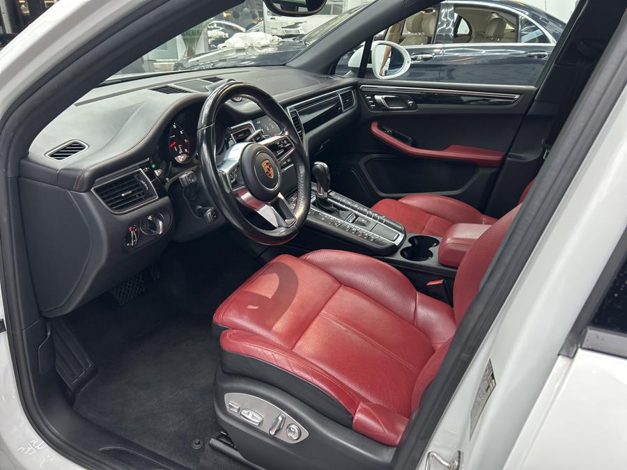 2018 Porsche Macan Sport Edition AWD, available for sale in Jersey City, New Jersey | Luxe Auto Galleria. Jersey City, New Jersey 2018 Porsche Macan Sport Edition AWD, available for sale in Jersey City, New Jersey | Luxe Auto Galleria. Jersey City, New Jersey