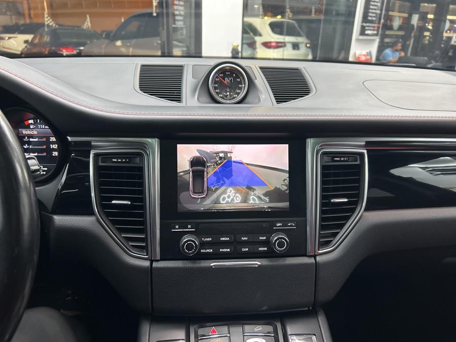2018 Porsche Macan Sport Edition AWD, available for sale in Jersey City, New Jersey | Luxe Auto Galleria. Jersey City, New Jersey 2018 Porsche Macan Sport Edition AWD, available for sale in Jersey City, New Jersey | Luxe Auto Galleria. Jersey City, New Jersey