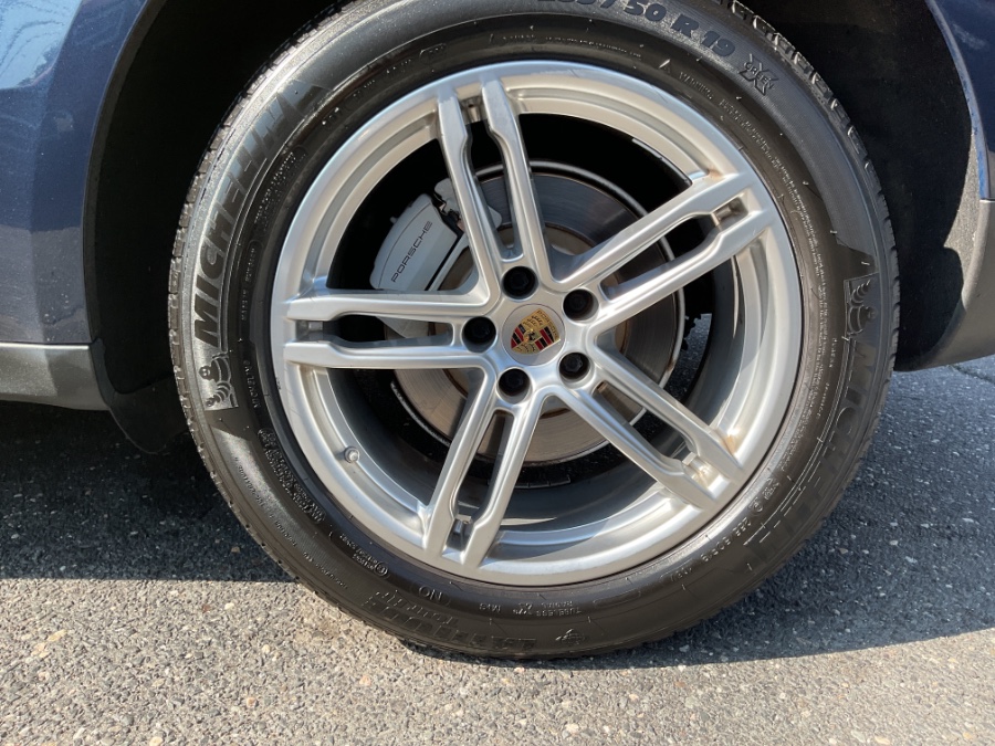 2015 Porsche Macan AWD 4dr S, available for sale in Waterbury, Connecticut | Jim Juliani Motors. Waterbury, Connecticut 2015 Porsche Macan AWD 4dr S, available for sale in Waterbury, Connecticut | Jim Juliani Motors. Waterbury, Connecticut