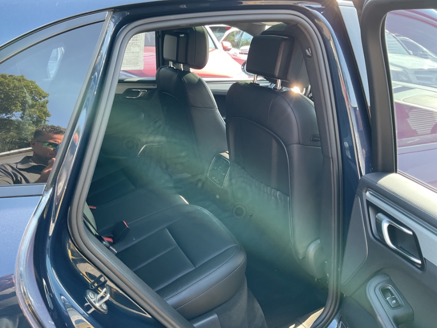 2015 Porsche Macan AWD 4dr S, available for sale in Waterbury, Connecticut | Jim Juliani Motors. Waterbury, Connecticut 2015 Porsche Macan AWD 4dr S, available for sale in Waterbury, Connecticut | Jim Juliani Motors. Waterbury, Connecticut
