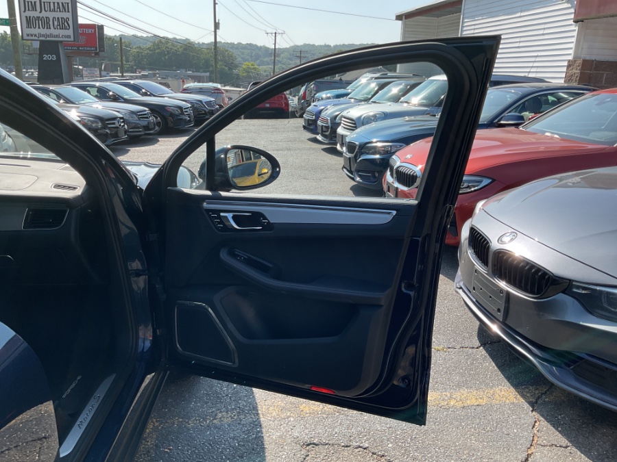 2015 Porsche Macan AWD 4dr S, available for sale in Waterbury, Connecticut | Jim Juliani Motors. Waterbury, Connecticut 2015 Porsche Macan AWD 4dr S, available for sale in Waterbury, Connecticut | Jim Juliani Motors. Waterbury, Connecticut