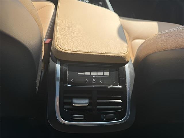 2018 Volvo Xc90 T6 Momentum, available for sale in Stratford, Connecticut | Wiz Leasing Inc. Stratford, Connecticut 2018 Volvo Xc90 T6 Momentum, available for sale in Stratford, Connecticut | Wiz Leasing Inc. Stratford, Connecticut