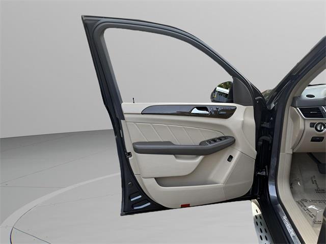 2015 Mercedes-benz Gl-class GL 450, available for sale in Stratford, Connecticut | Wiz Leasing Inc. Stratford, Connecticut 2015 Mercedes-benz Gl-class GL 450, available for sale in Stratford, Connecticut | Wiz Leasing Inc. Stratford, Connecticut