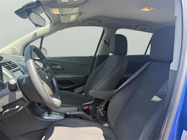 2016 Chevrolet Trax LS, available for sale in Stratford, Connecticut | Wiz Leasing Inc. Stratford, Connecticut 2016 Chevrolet Trax LS, available for sale in Stratford, Connecticut | Wiz Leasing Inc. Stratford, Connecticut