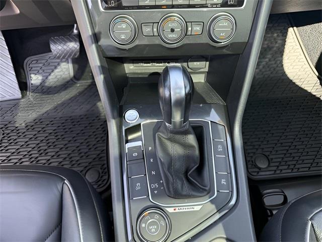 2018 Volkswagen Tiguan 2.0T SEL Premium, available for sale in Stratford, Connecticut | Wiz Leasing Inc. Stratford, Connecticut 2018 Volkswagen Tiguan 2.0T SEL Premium, available for sale in Stratford, Connecticut | Wiz Leasing Inc. Stratford, Connecticut