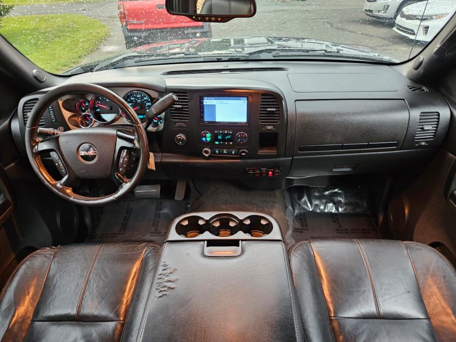 2009 GMC Sierra 2500HD 4WD 6.6 Duramax Diesel Crew Cab 153" SLE, available for sale in East Windsor, Connecticut | Toro Auto. East Windsor, Connecticut 2009 GMC Sierra 2500HD 4WD 6.6 Duramax Diesel Crew Cab 153" SLE, available for sale in East Windsor, Connecticut | Toro Auto. East Windsor, Connecticut