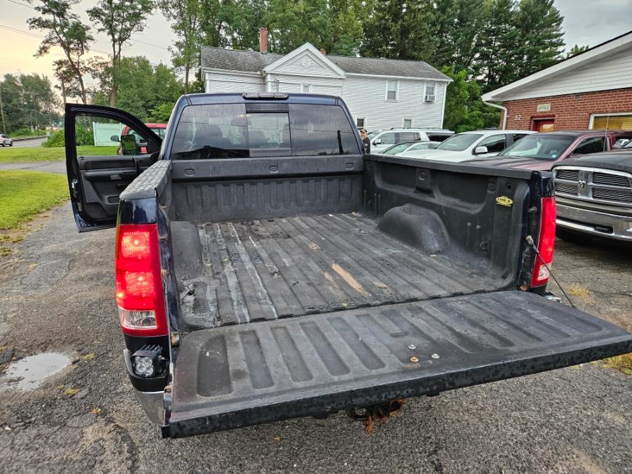 2009 GMC Sierra 2500HD 4WD 6.6 Duramax Diesel Crew Cab 153" SLE, available for sale in East Windsor, Connecticut | Toro Auto. East Windsor, Connecticut 2009 GMC Sierra 2500HD 4WD 6.6 Duramax Diesel Crew Cab 153" SLE, available for sale in East Windsor, Connecticut | Toro Auto. East Windsor, Connecticut