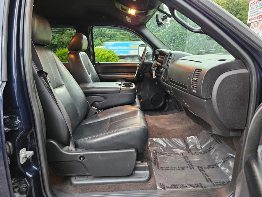 2009 GMC Sierra 2500HD 4WD 6.6 Duramax Diesel Crew Cab 153" SLE, available for sale in East Windsor, Connecticut | Toro Auto. East Windsor, Connecticut 2009 GMC Sierra 2500HD 4WD 6.6 Duramax Diesel Crew Cab 153" SLE, available for sale in East Windsor, Connecticut | Toro Auto. East Windsor, Connecticut