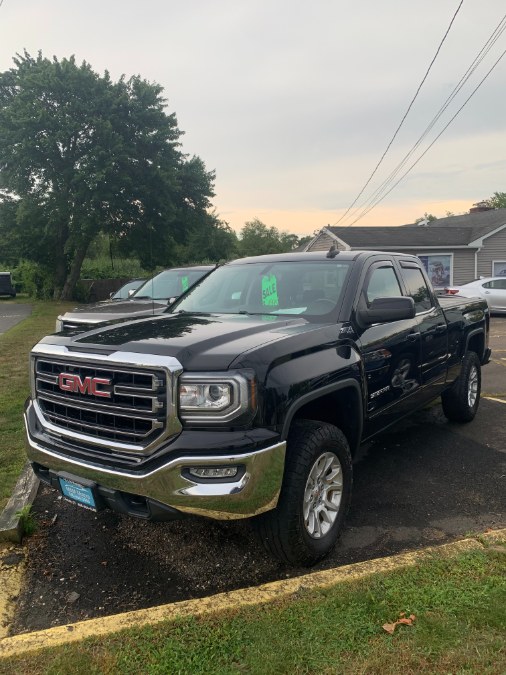 Used 2017 GMC Sierra 1500 in Clinton, Connecticut | M&M Motors International. Clinton, Connecticut