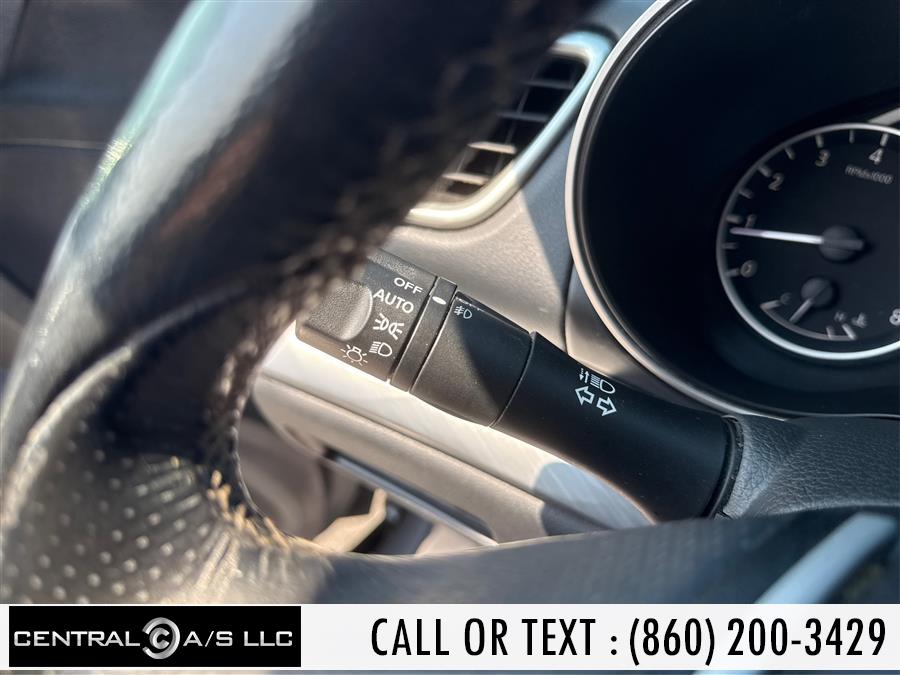 2017 Nissan Maxima SL 3.5L, available for sale in East Windsor, Connecticut | Central A/S LLC. East Windsor, Connecticut 2017 Nissan Maxima SL 3.5L, available for sale in East Windsor, Connecticut | Central A/S LLC. East Windsor, Connecticut