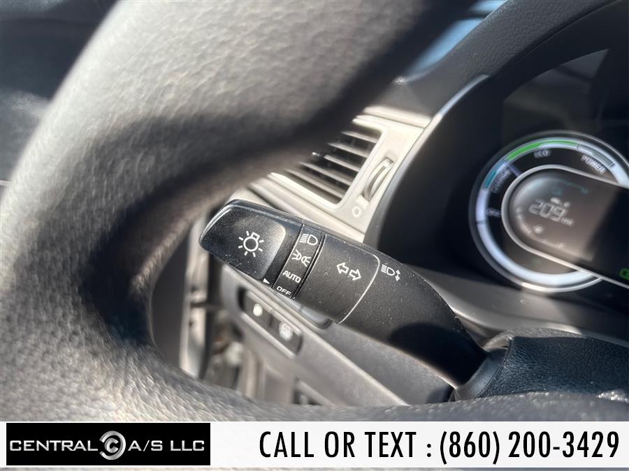 2017 Kia Niro LX FWD, available for sale in East Windsor, Connecticut | Central A/S LLC. East Windsor, Connecticut 2017 Kia Niro LX FWD, available for sale in East Windsor, Connecticut | Central A/S LLC. East Windsor, Connecticut