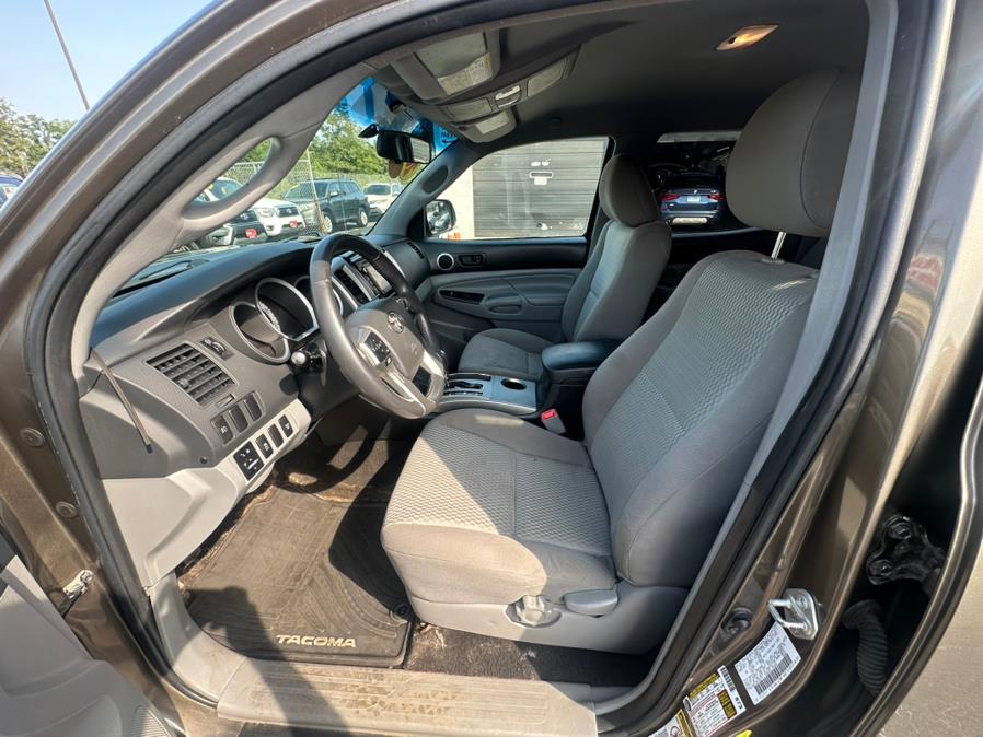 2014 Toyota Tacoma 4WD Double Cab V6 AT (Natl), available for sale in West Hartford, Connecticut | AutoMax. West Hartford, Connecticut 2014 Toyota Tacoma 4WD Double Cab V6 AT (Natl), available for sale in West Hartford, Connecticut | AutoMax. West Hartford, Connecticut