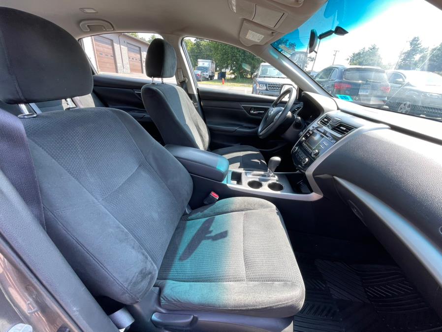 2015 Nissan Altima 4dr Sdn I4 2.5 S, available for sale in North Branford, Connecticut | CarHavn. North Branford, Connecticut 2015 Nissan Altima 4dr Sdn I4 2.5 S, available for sale in North Branford, Connecticut | CarHavn. North Branford, Connecticut