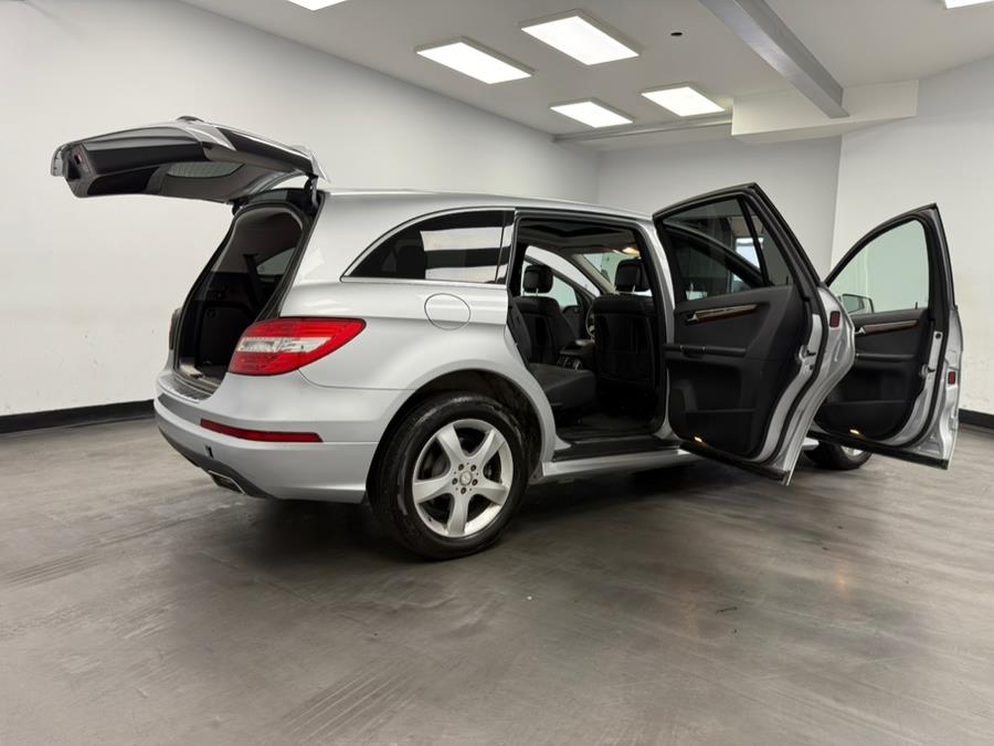 2011 Mercedes-Benz R-Class 4MATIC 4dr R350, available for sale in Elizabeth, New Jersey | M Auto Group. Elizabeth, New Jersey 2011 Mercedes-Benz R-Class 4MATIC 4dr R350, available for sale in Elizabeth, New Jersey | M Auto Group. Elizabeth, New Jersey