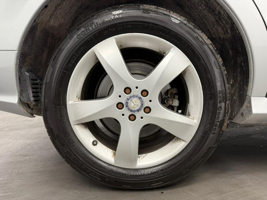2011 Mercedes-Benz R-Class 4MATIC 4dr R350, available for sale in Elizabeth, New Jersey | M Auto Group. Elizabeth, New Jersey 2011 Mercedes-Benz R-Class 4MATIC 4dr R350, available for sale in Elizabeth, New Jersey | M Auto Group. Elizabeth, New Jersey