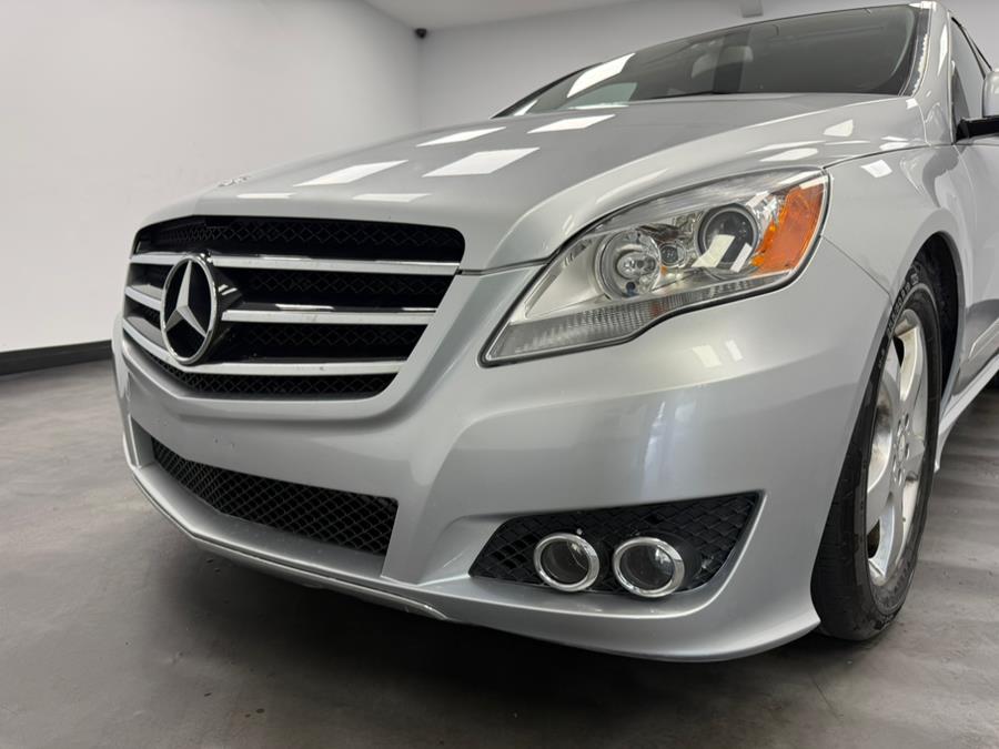2011 Mercedes-Benz R-Class 4MATIC 4dr R350, available for sale in Elizabeth, New Jersey | M Auto Group. Elizabeth, New Jersey 2011 Mercedes-Benz R-Class 4MATIC 4dr R350, available for sale in Elizabeth, New Jersey | M Auto Group. Elizabeth, New Jersey