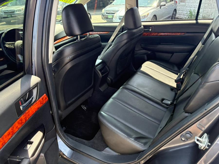 2010 Subaru Outback 4dr Wgn H4 Auto 2.5i Ltd Pwr Moon PZEV, available for sale in East Windsor, Connecticut | CT Car Co LLC. East Windsor, Connecticut 2010 Subaru Outback 4dr Wgn H4 Auto 2.5i Ltd Pwr Moon PZEV, available for sale in East Windsor, Connecticut | CT Car Co LLC. East Windsor, Connecticut