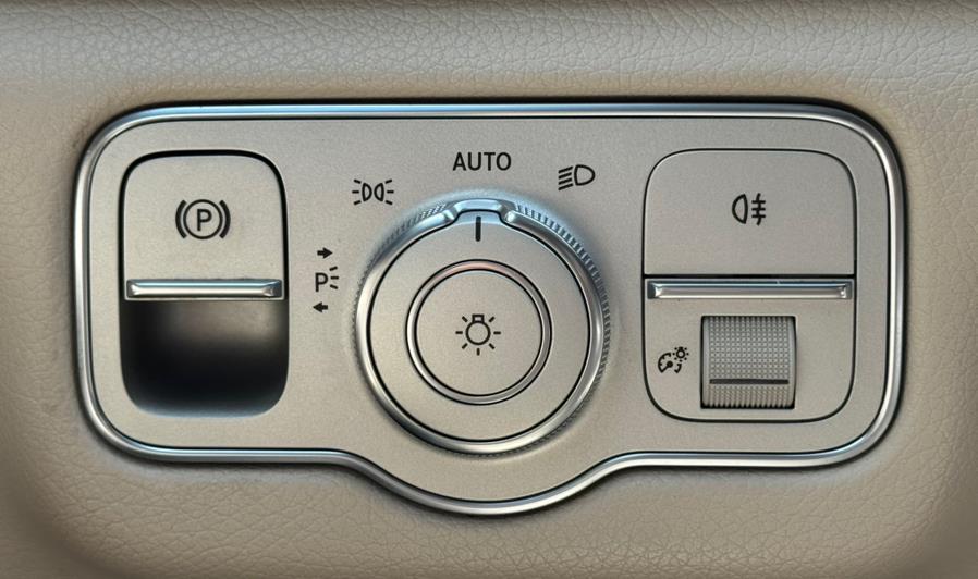 2020 Mercedes-Benz GLE GLE 350 4MATIC SUV, available for sale in Newark, New Jersey | Champion Auto Sales. Newark, New Jersey 2020 Mercedes-Benz GLE GLE 350 4MATIC SUV, available for sale in Newark, New Jersey | Champion Auto Sales. Newark, New Jersey