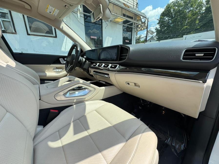 2020 Mercedes-Benz GLE GLE 350 4MATIC SUV, available for sale in Newark, New Jersey | Champion Auto Sales. Newark, New Jersey 2020 Mercedes-Benz GLE GLE 350 4MATIC SUV, available for sale in Newark, New Jersey | Champion Auto Sales. Newark, New Jersey