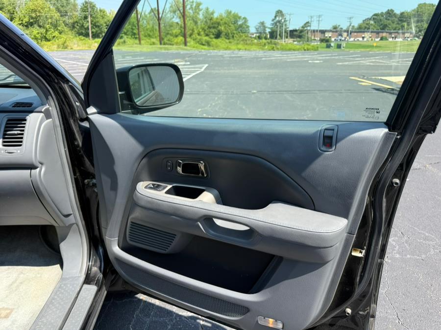 2007 Honda Pilot 4WD 4dr EX-L, available for sale in East Windsor, Connecticut | STS Automotive. East Windsor, Connecticut 2007 Honda Pilot 4WD 4dr EX-L, available for sale in East Windsor, Connecticut | STS Automotive. East Windsor, Connecticut